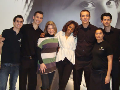 Julia Petit e SkinMax Convida 
