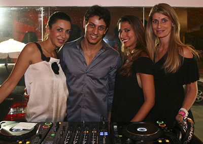 Vernissage &Iacute;ndia por Carol Rocha | SkinMax