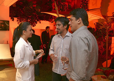 Vernissage &Iacute;ndia por Carol Rocha | SkinMax
