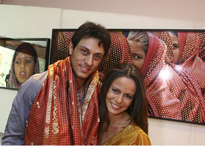Vernissage &Iacute;ndia por Carol Rocha | SkinMax